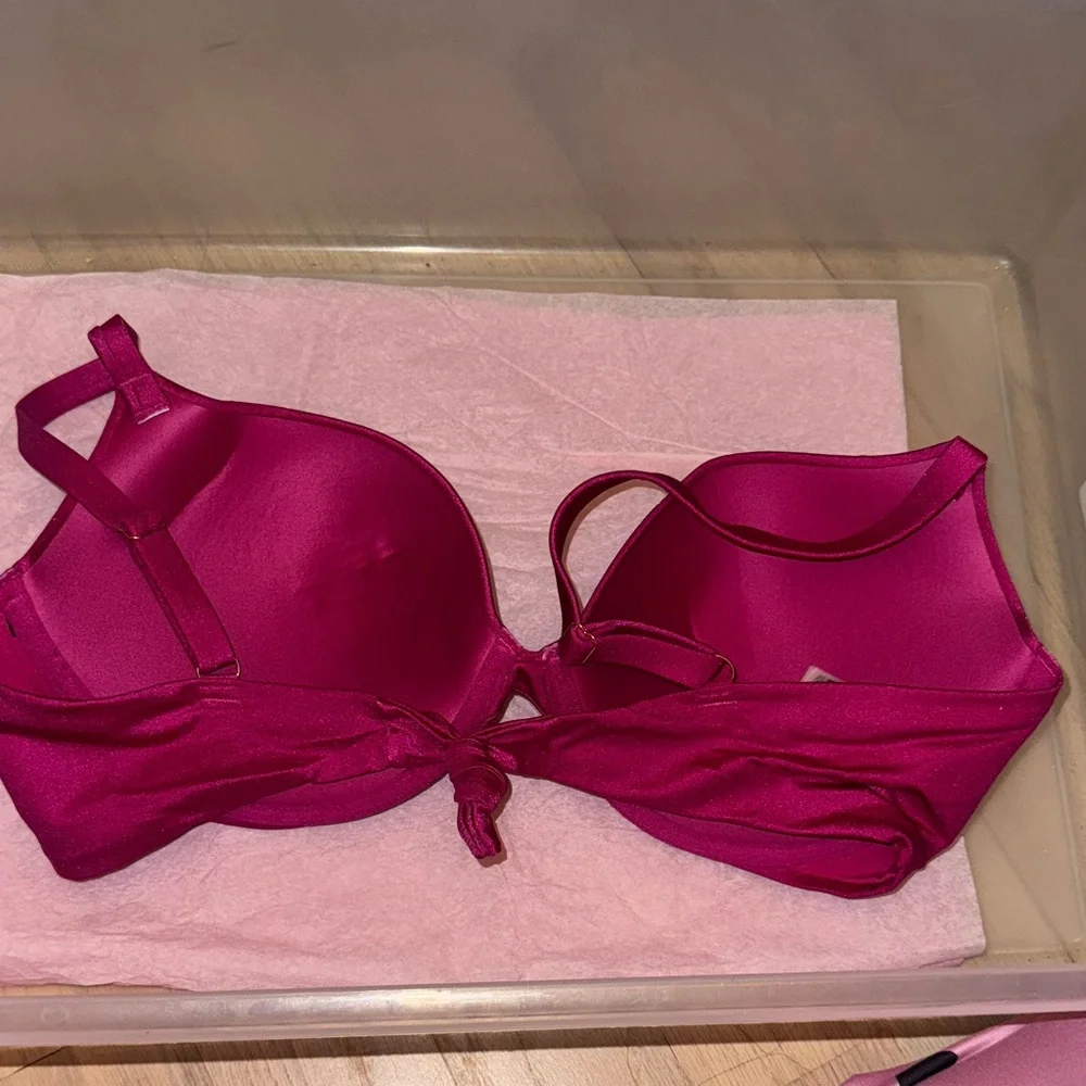 Victoria's Secret Magenta Bra with Glittering Silver Trim - Picture 5 of 8